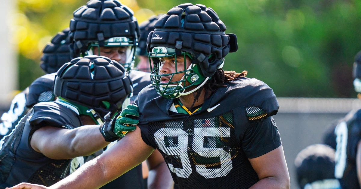 Featured image for Baylor football player Alex Foster, 18, dies in Mississippi shooting