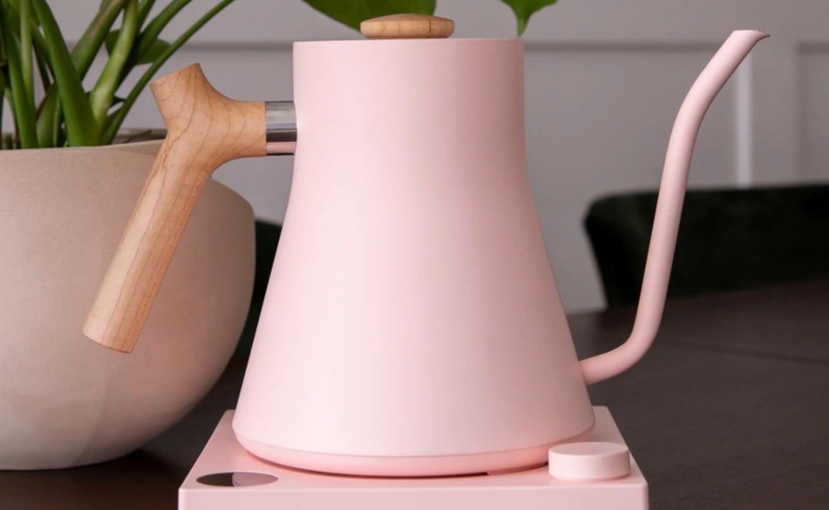 Featured image for "Top Techy Kitchen Gifts for 2023's Culinary Innovators"