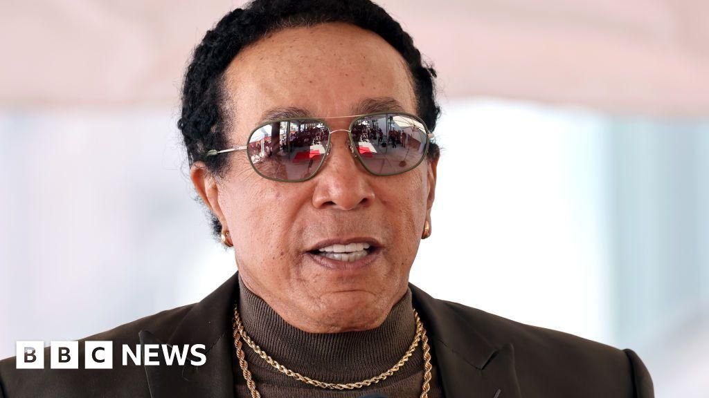 Featured image for Smokey Robinson Files $500M Counter-Suit Against Sexual Assault Accusers