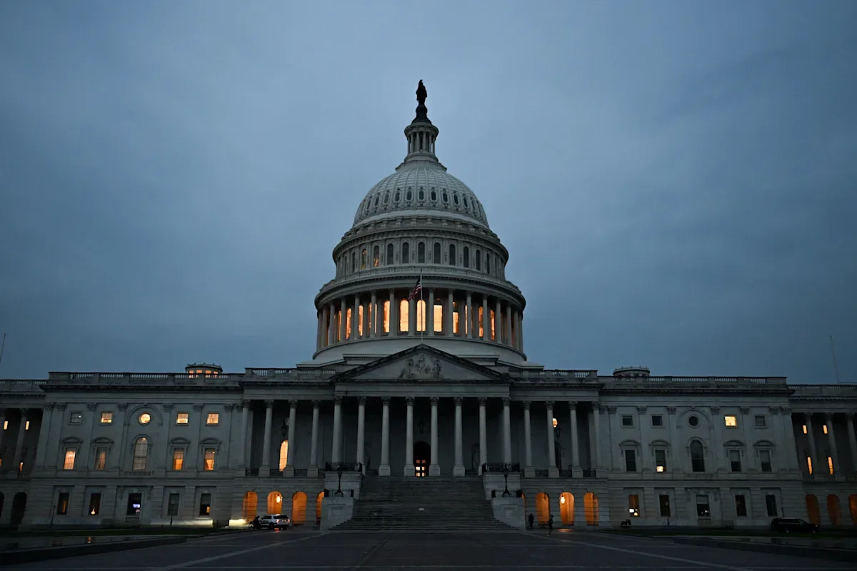 US Government Shutdown Nears Longest Duration Amid Political Standoff