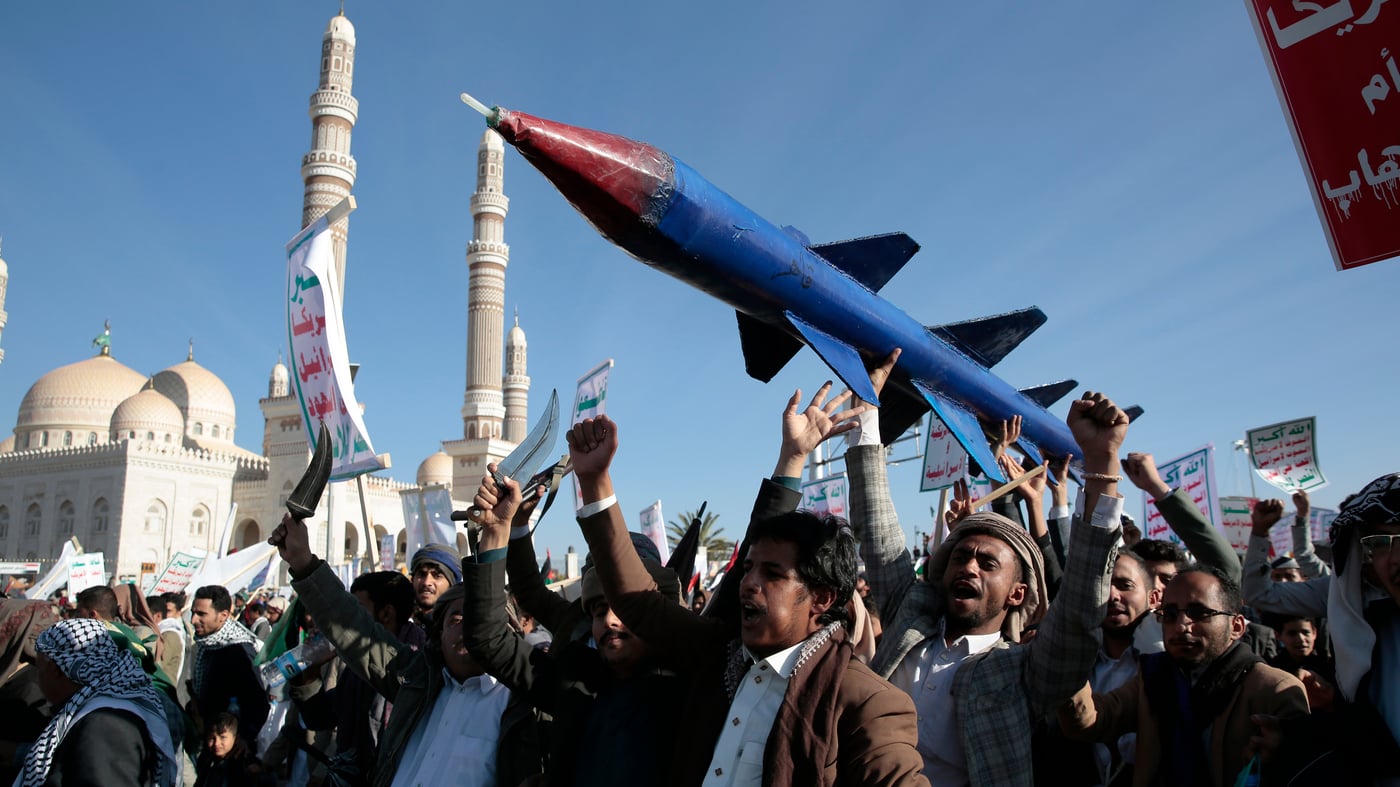 Featured image for Houthi Rebels Escalate Attacks in Red Sea, Targeting US Warship and Oil Tanker