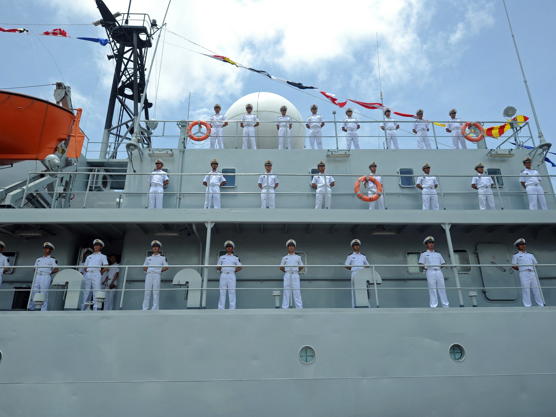 China Conducts South China Sea Patrol Amid US-Led Drills