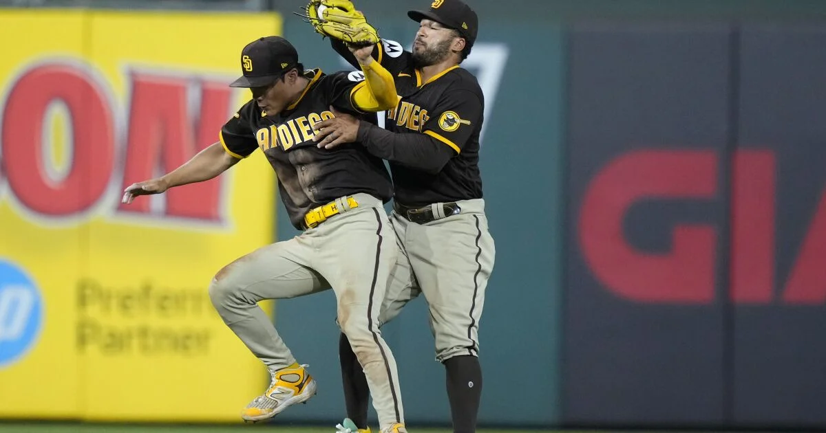 Fernando Tatis Jr. Injured as Padres Swept by Phillies