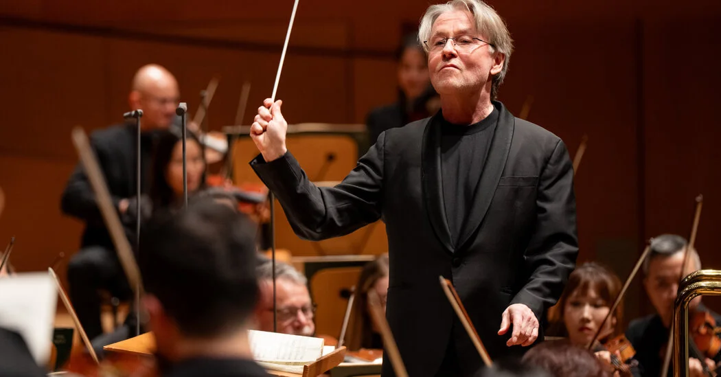 Salonen Back as LA Phil Creative Director, Leads Return at Disney Hall