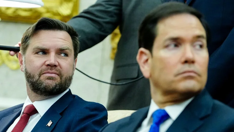 Pivot in the White House: Trump aides back Iran strike after early caution