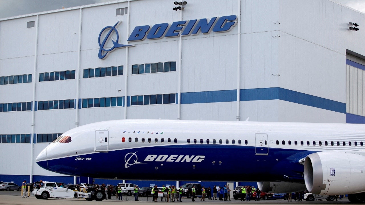 Boeing Faces Cyber Gang's Ransomware Threat and Data Leak Concerns