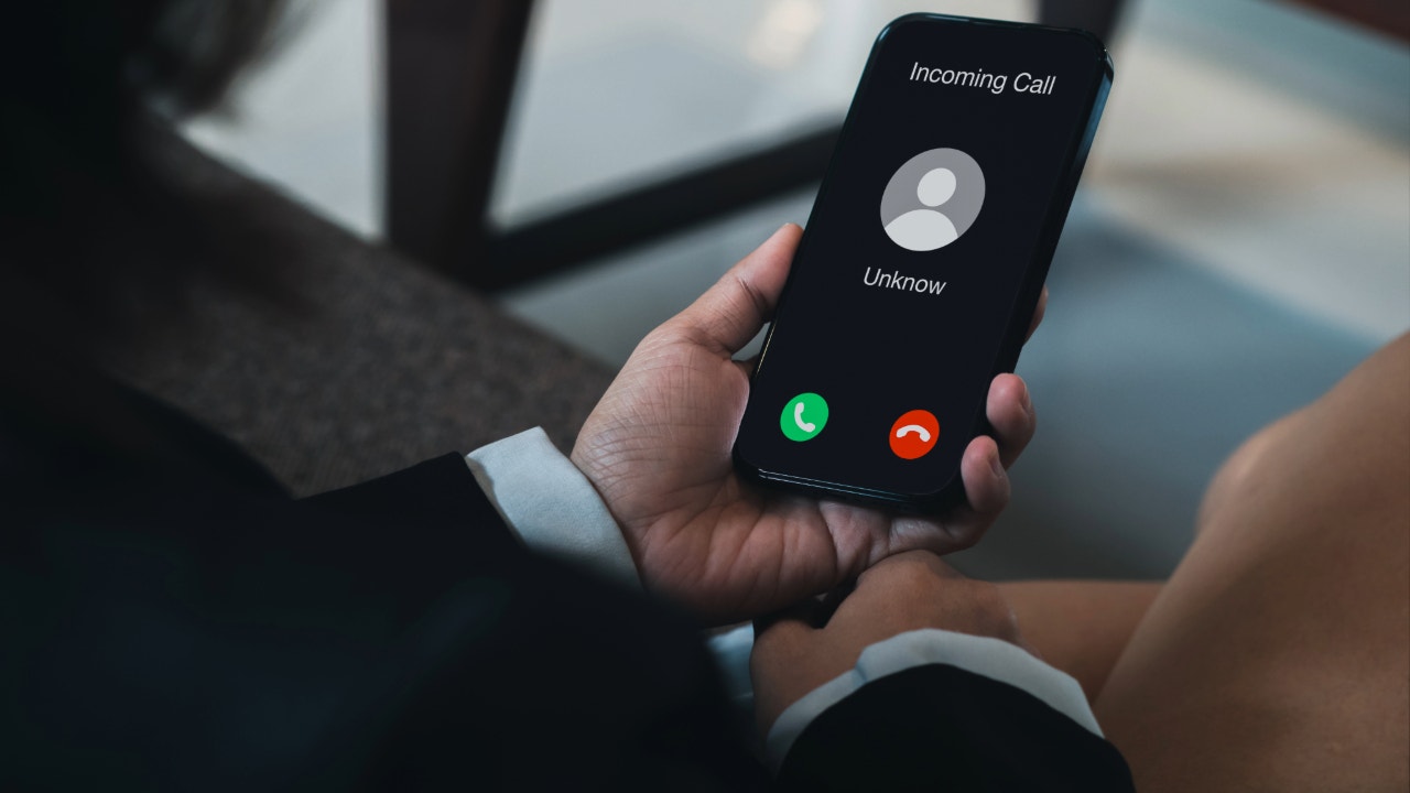 "FCC Proposes Legislation to Ban AI-Generated Robocalls"