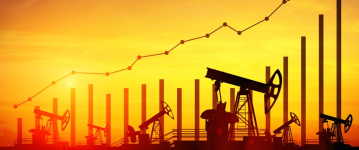 Oil Prices Rebound on Positive Economic Outlook and Supply Disruptions