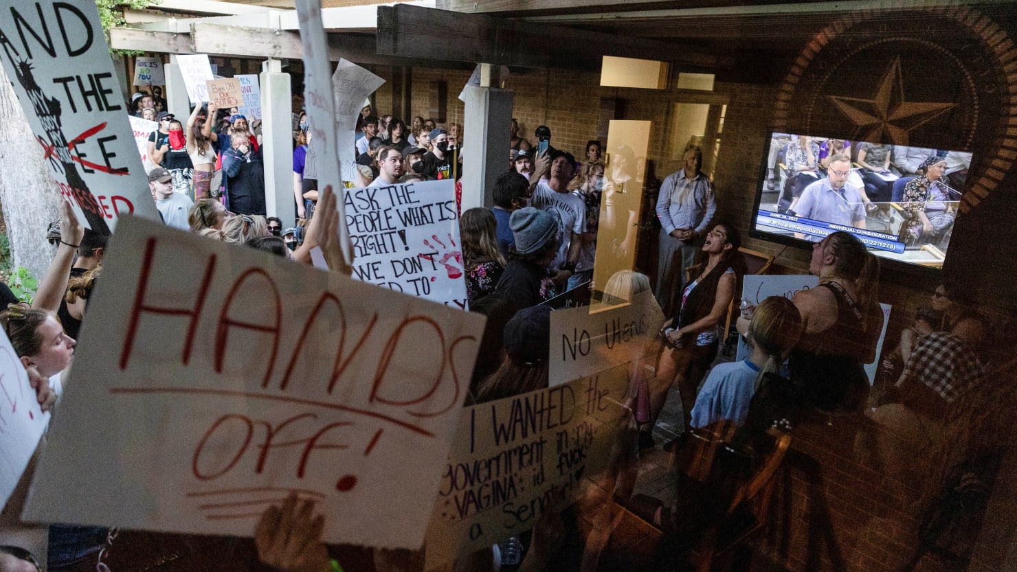 Featured image for "Federal Court Upholds Texas Ban on Emergency Abortions, Setting Stage for Supreme Court Showdown"