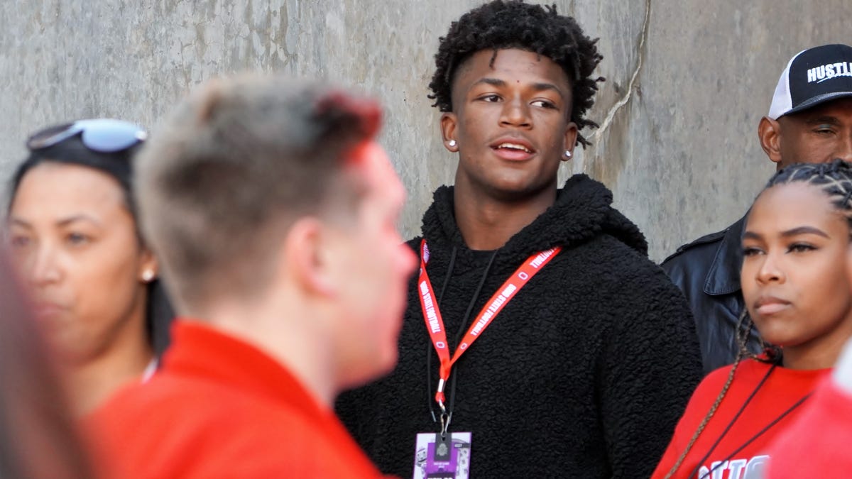 Featured image for "Top Transfer Safety Caleb Downs Chooses Ohio State, Tennessee Shows Interest in Alabama Player"