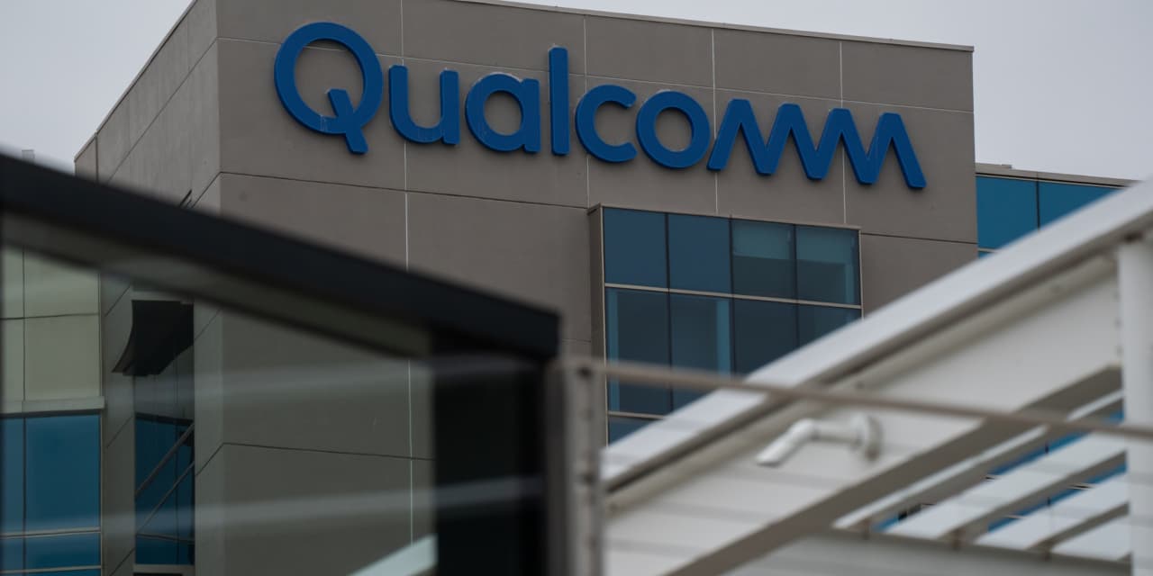 Qualcomm's Disappointing Guidance Sends Stock Plummeting
