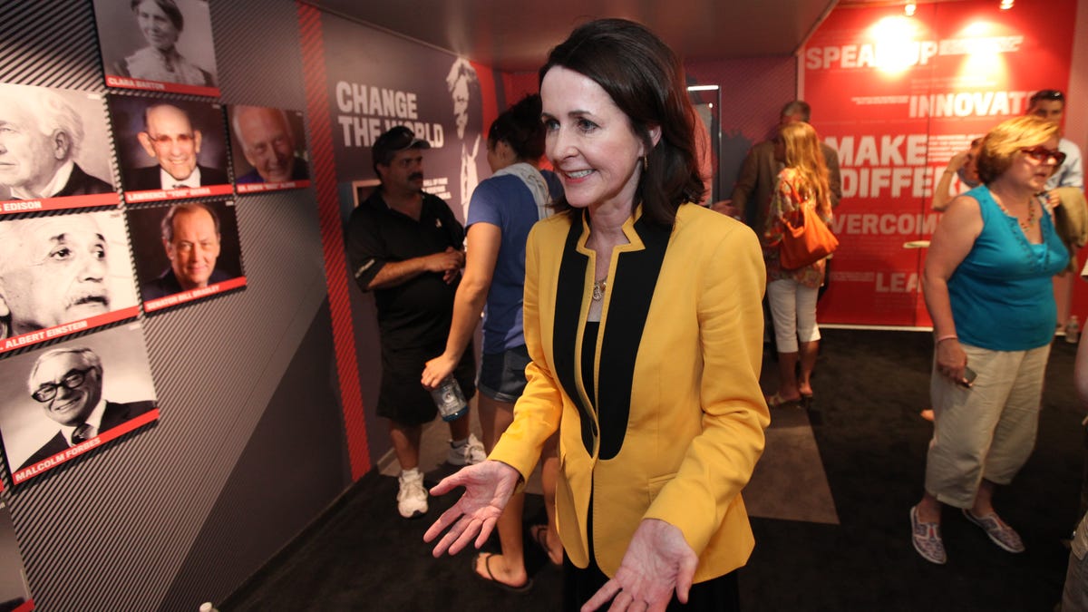 Featured image for Best-selling mystery author Carol Higgins Clark passes away at 66.