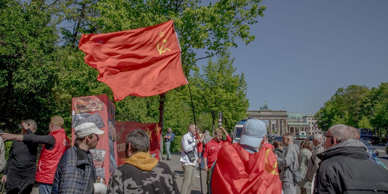 The Impact of the Ukraine War on the West's Russian Diaspora