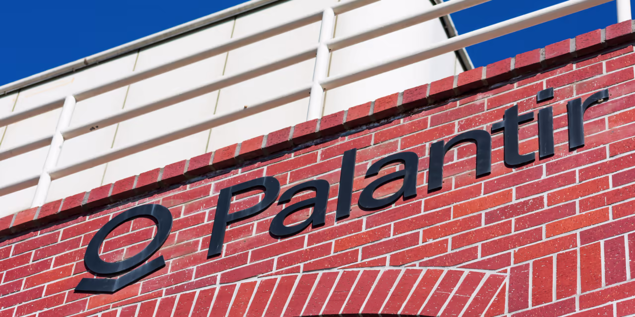 Navigating the Uncertainty: Palantir Stock Downgraded, AI's Profit Potential Remains Ambiguous.
