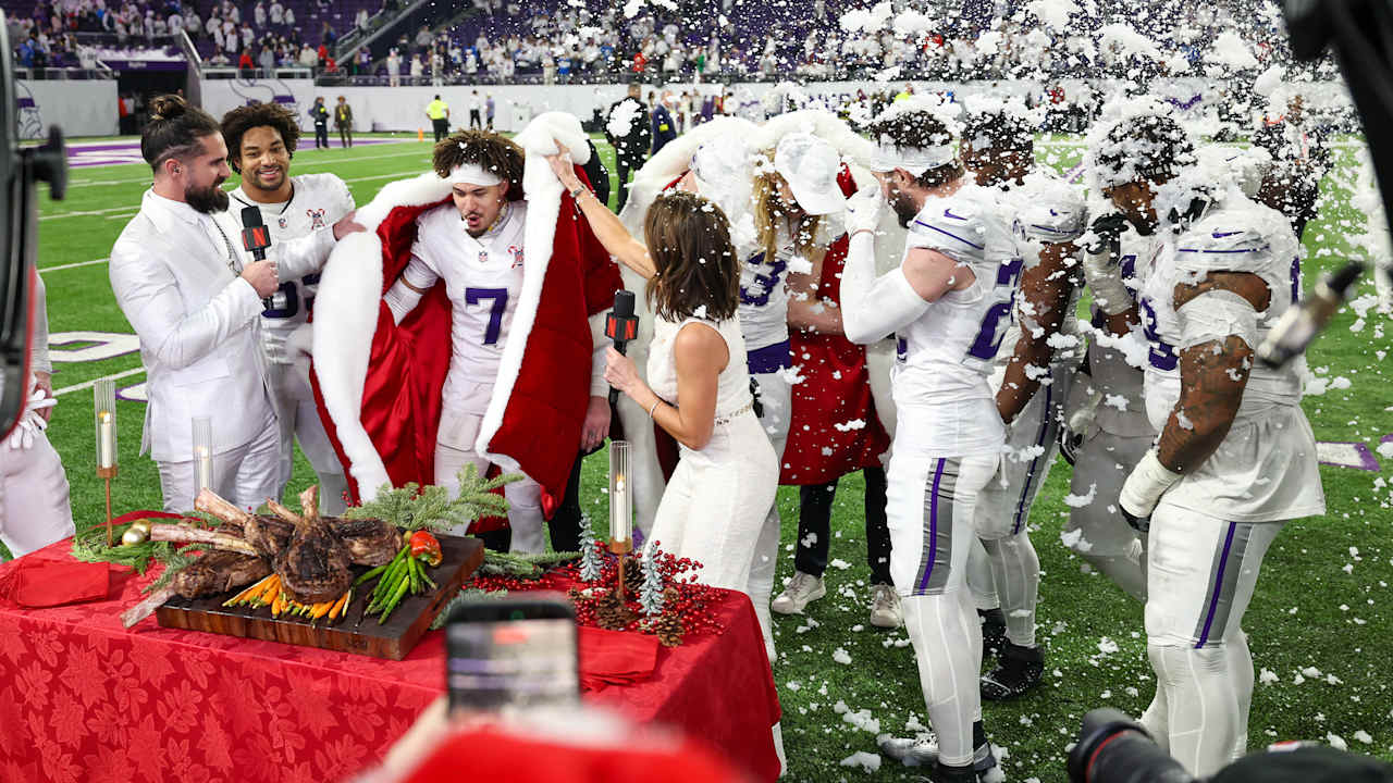 Featured image for Vikings' Harrison Smith Celebrated for Defensive Excellence and Leadership