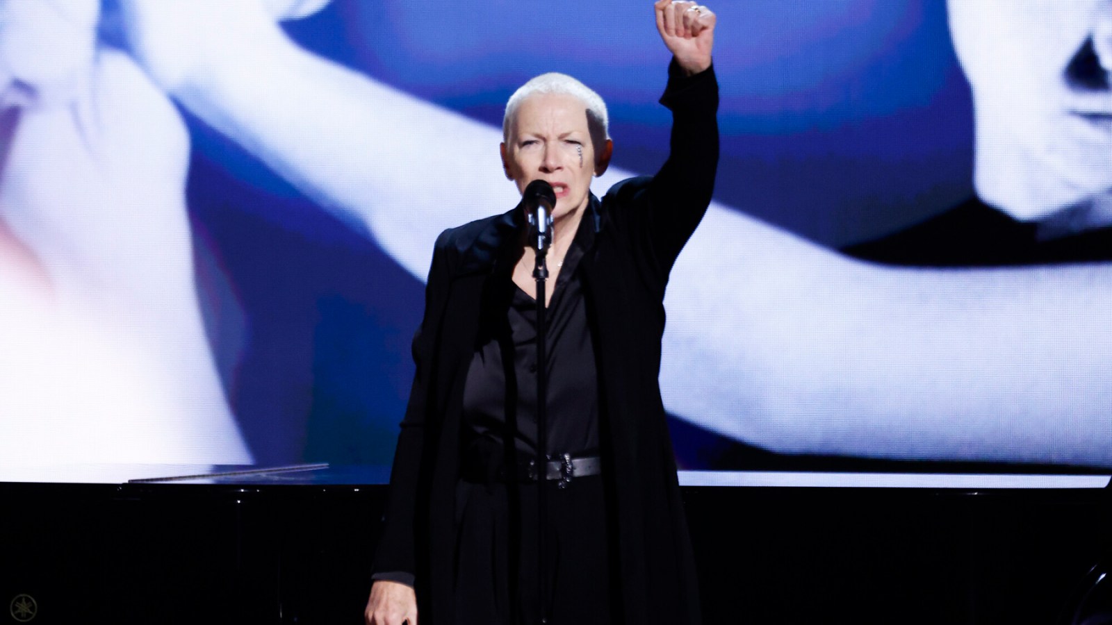 Featured image for "Annie Lennox's Plea for Gaza Ceasefire at Sinéad O’Connor Grammys Tribute"