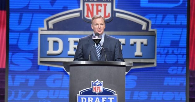 "2023 NFL Mock Draft: Will Levis falls, surprise team trades up for him"