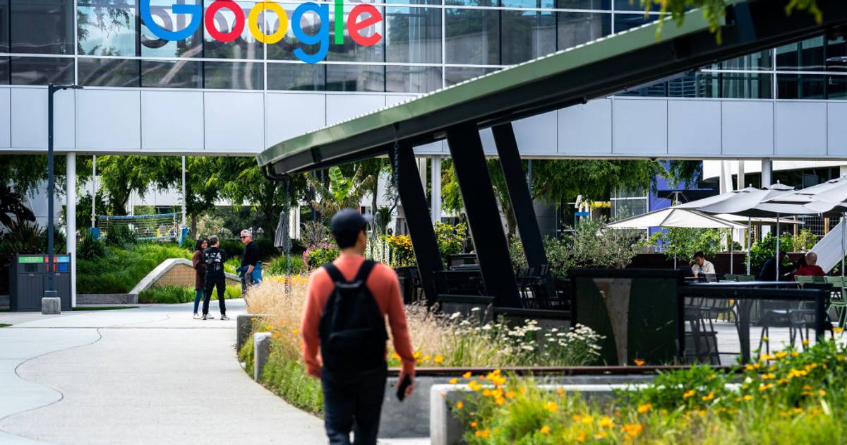 Featured image for "2024 Tech Layoffs: Impact and Implications for the Industry"