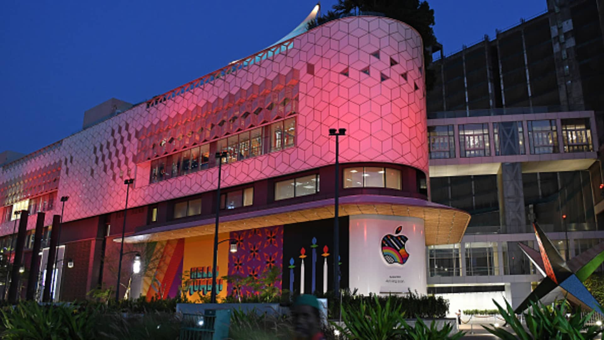 Apple expands into India with first retail store in Mumbai.