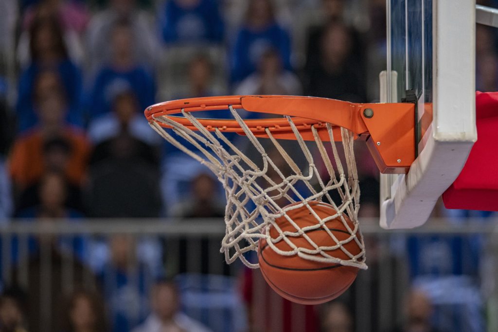 "Caitlin Clark Makes History: Breaking NCAA Scoring Records in Men's and Women's Basketball"