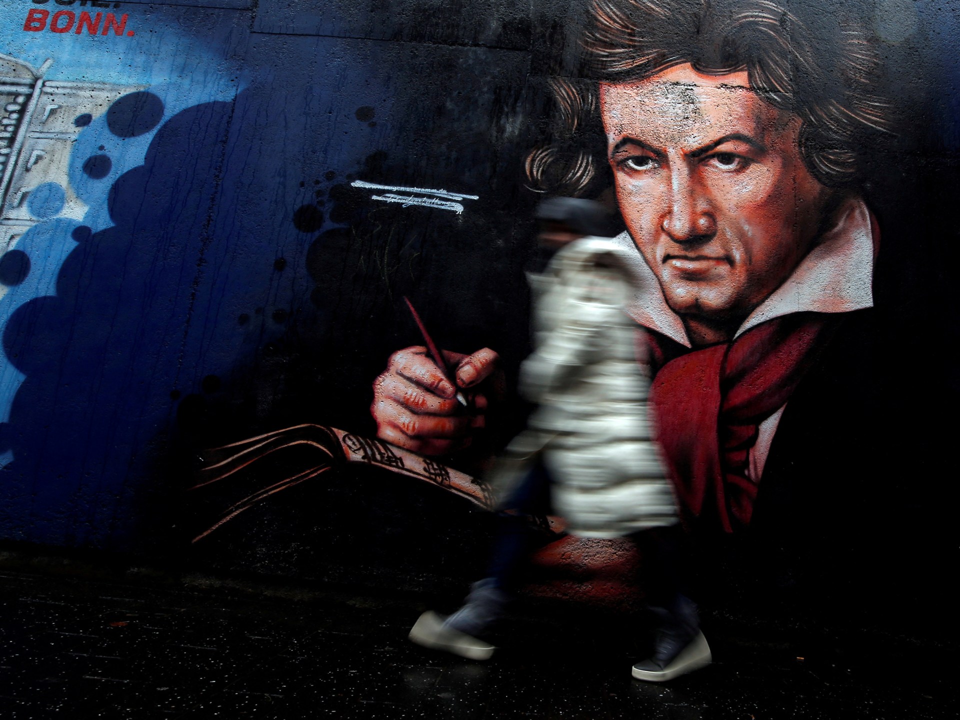 Uncovering Beethoven's Health and Family Secrets through DNA Analysis of His Hair