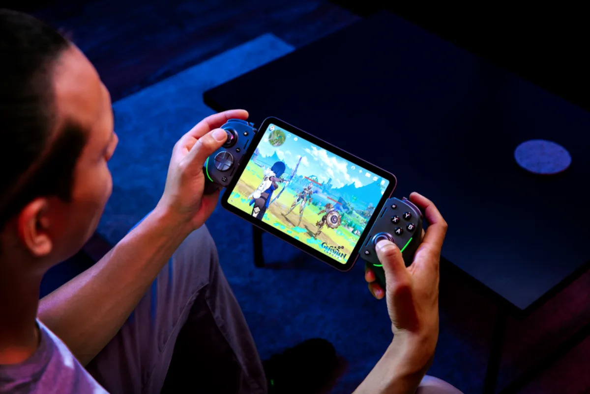Featured image for "Razer's Kishi Ultra: The Ultimate Full-Sized Gaming Controller for All Devices"