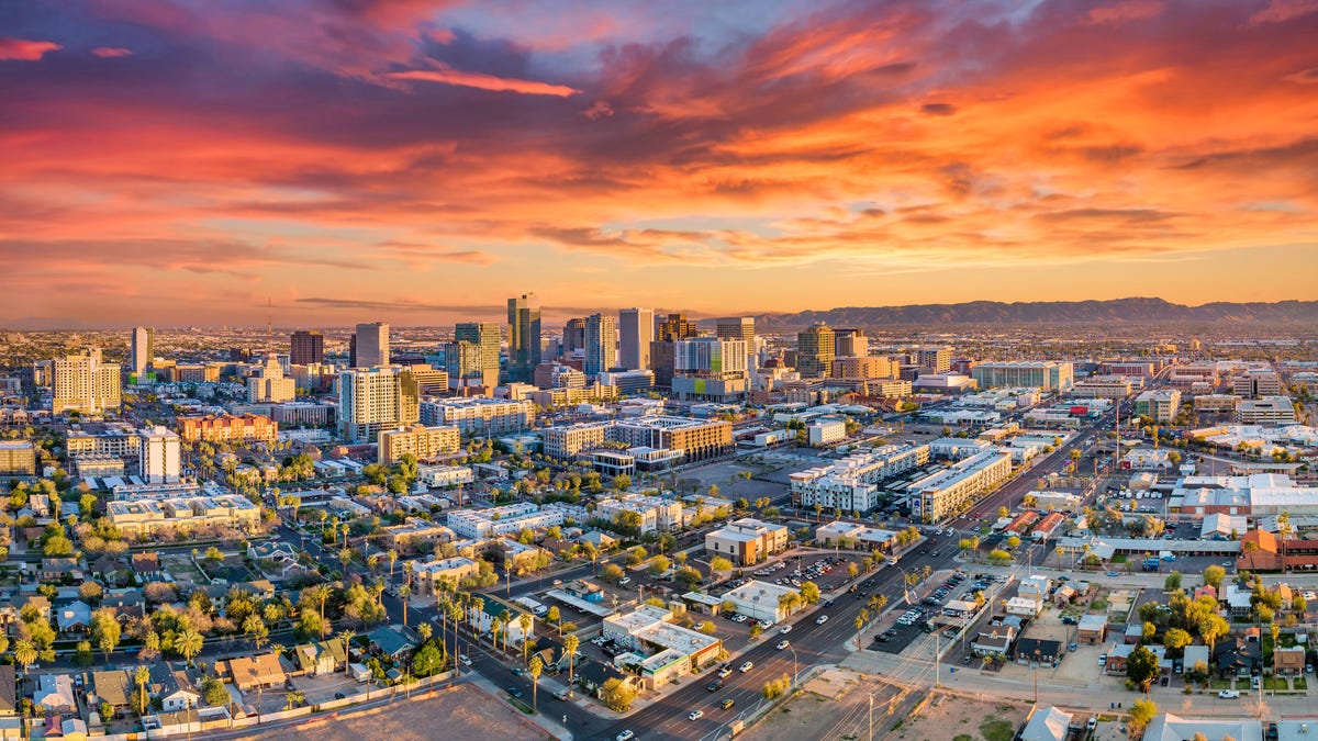 Coastal US Homebuyers Flock Inland, Phoenix Area Draws from 4 States