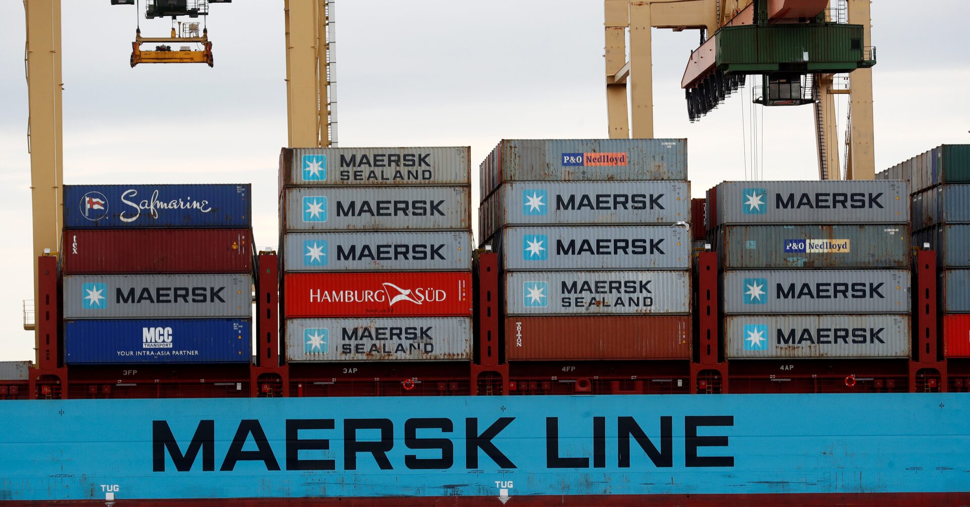 Featured image for "Maersk Adopts Rail 'Land Bridge' to Navigate Panama Canal Drought"
