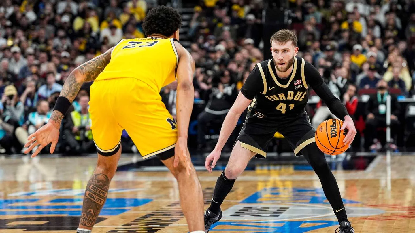 Eight Non-Top Seeds Eye Final Four in March Madness Shake-Up