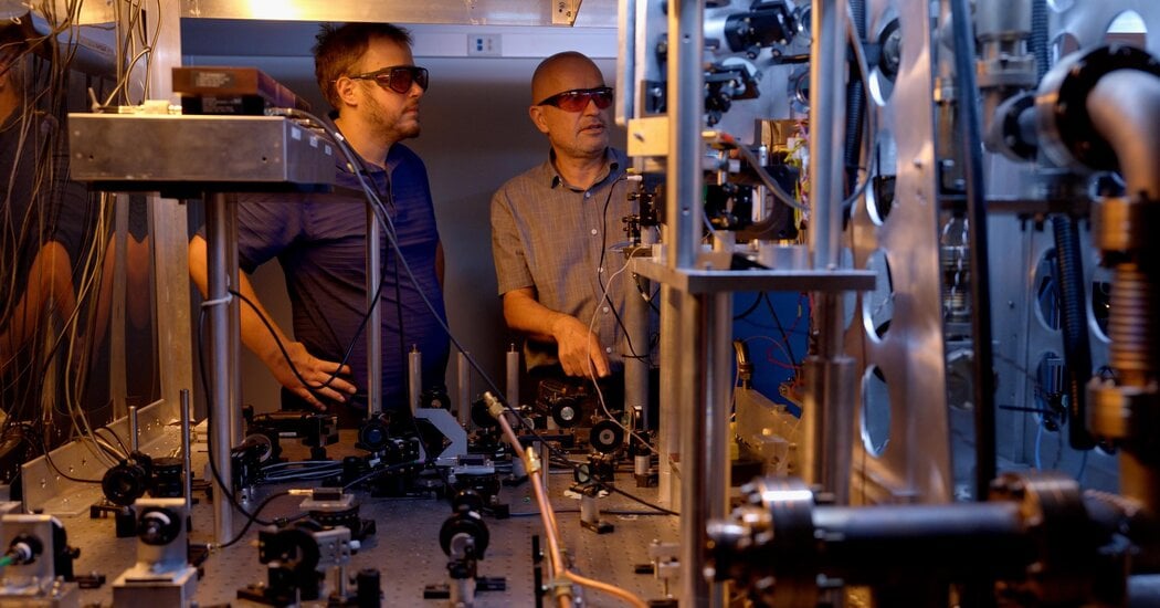 Featured image for Power Outages Disrupt Atomic Clocks and Internet Time Services in Colorado