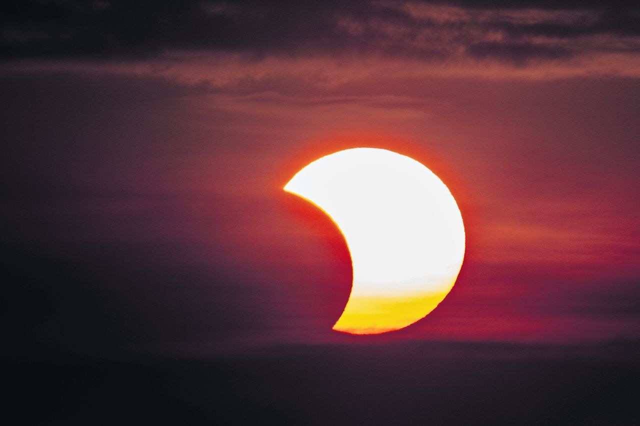"Capture the 'Ring of Fire': Tips for Photographing the Annular Solar Eclipse"