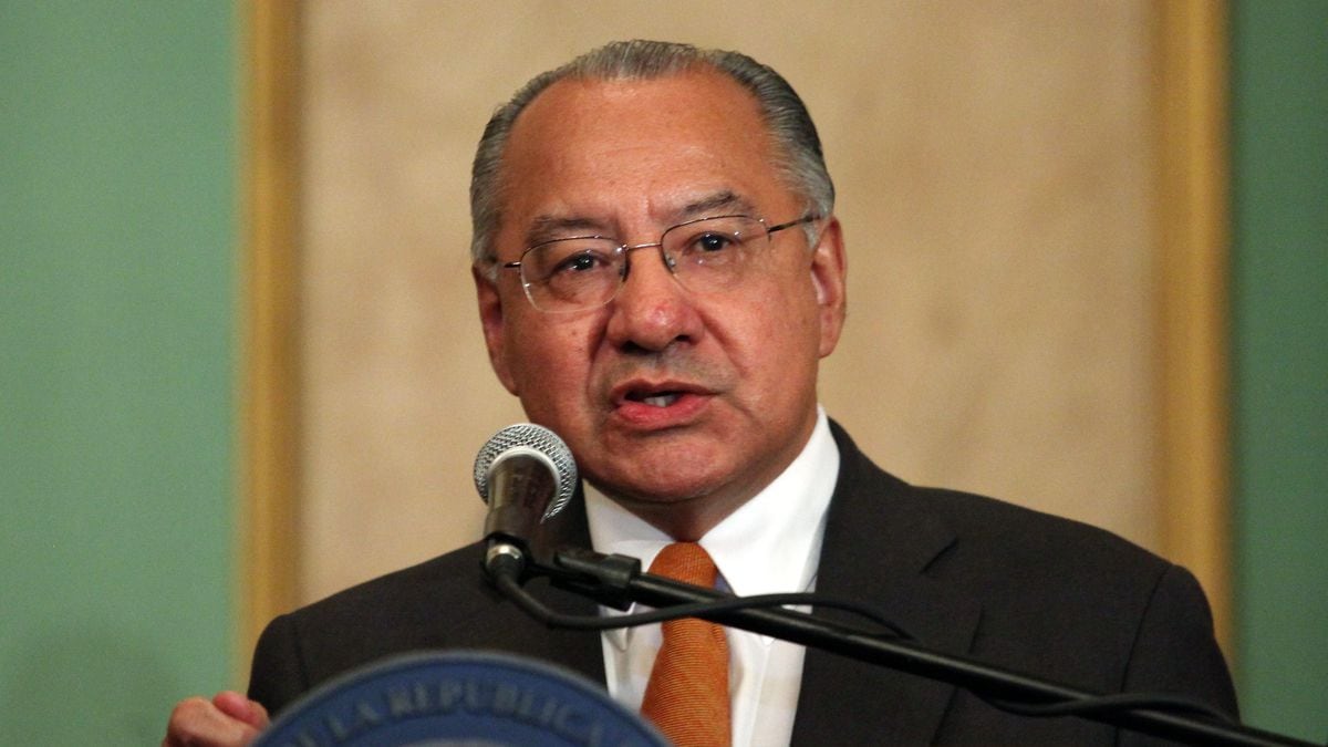 Featured image for From Diplomat to Double Agent: The Astonishing Story of Víctor Manuel Rocha