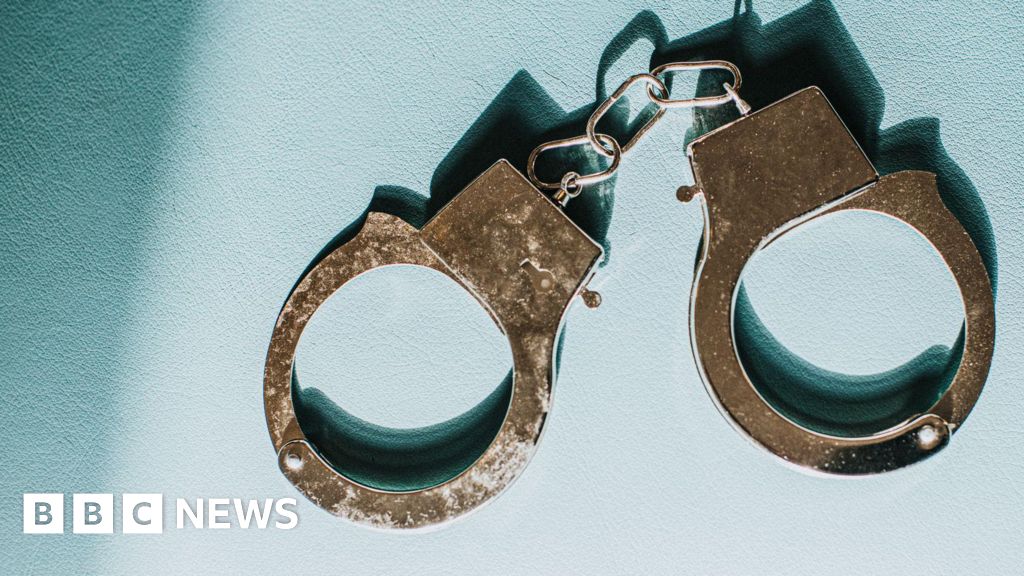 Featured image for Texas Megachurch Pastor Robert Morris Pleads Guilty to Child Abuse