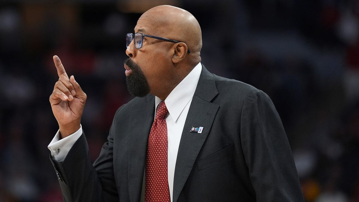 Featured image for "Indiana Basketball Shifts Focus to Transfer Portal, Declines 2024 NIT Invite"