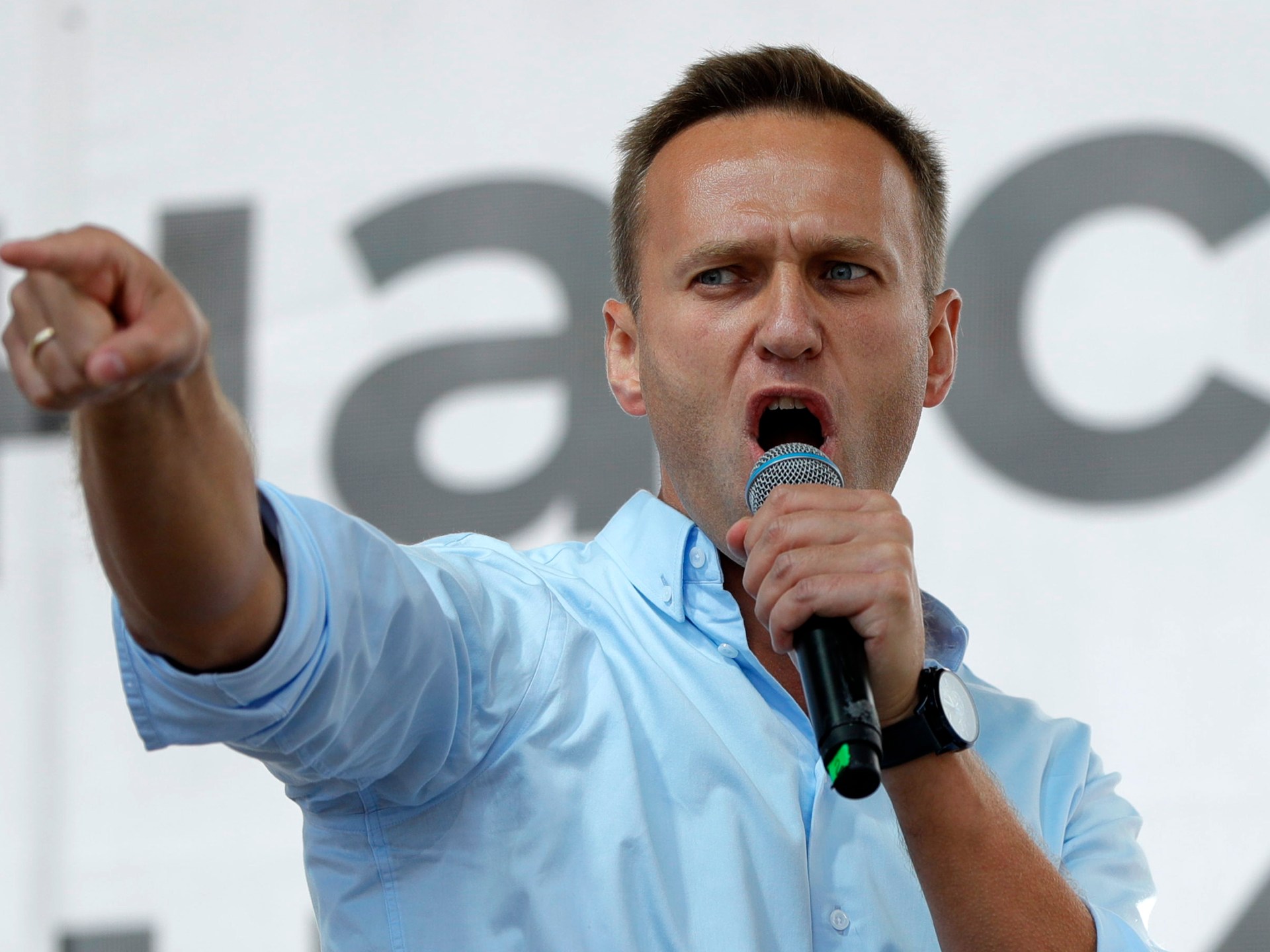 "Russian Authorities Hand Over Navalny's Body to His Mother Amid Controversy"