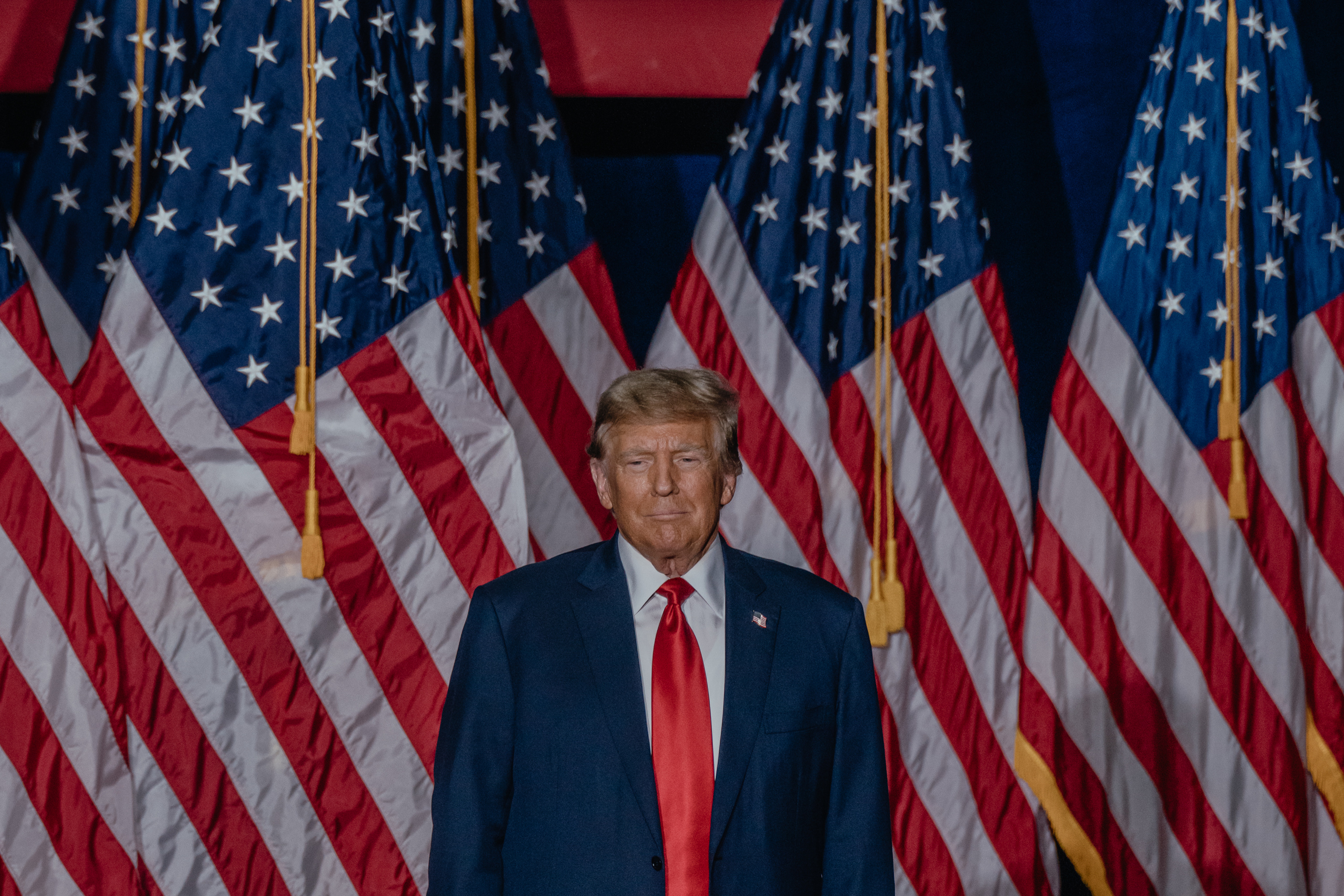 "Trump Maintains Strong Lead Over Haley in New Hampshire Poll"