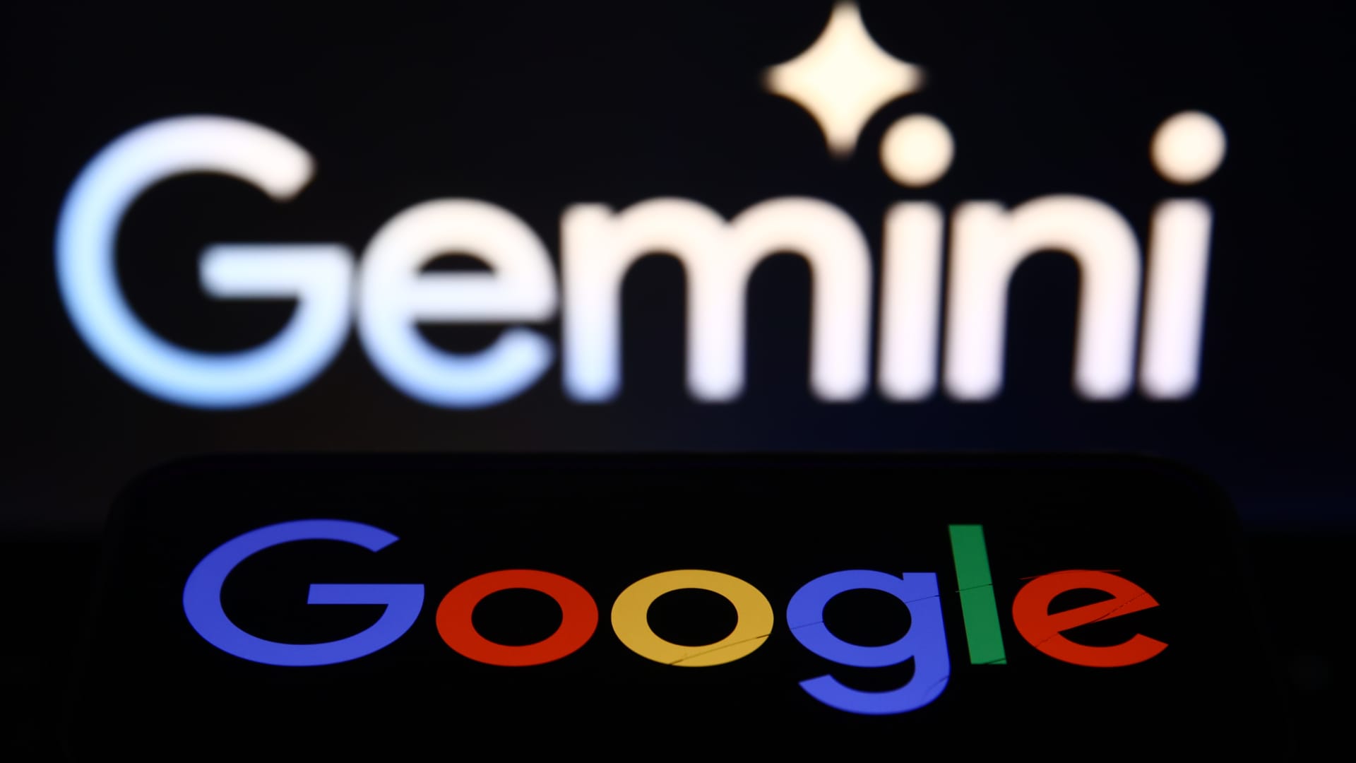 "Introducing Google Gemini: The New AI App and Subscription Service"