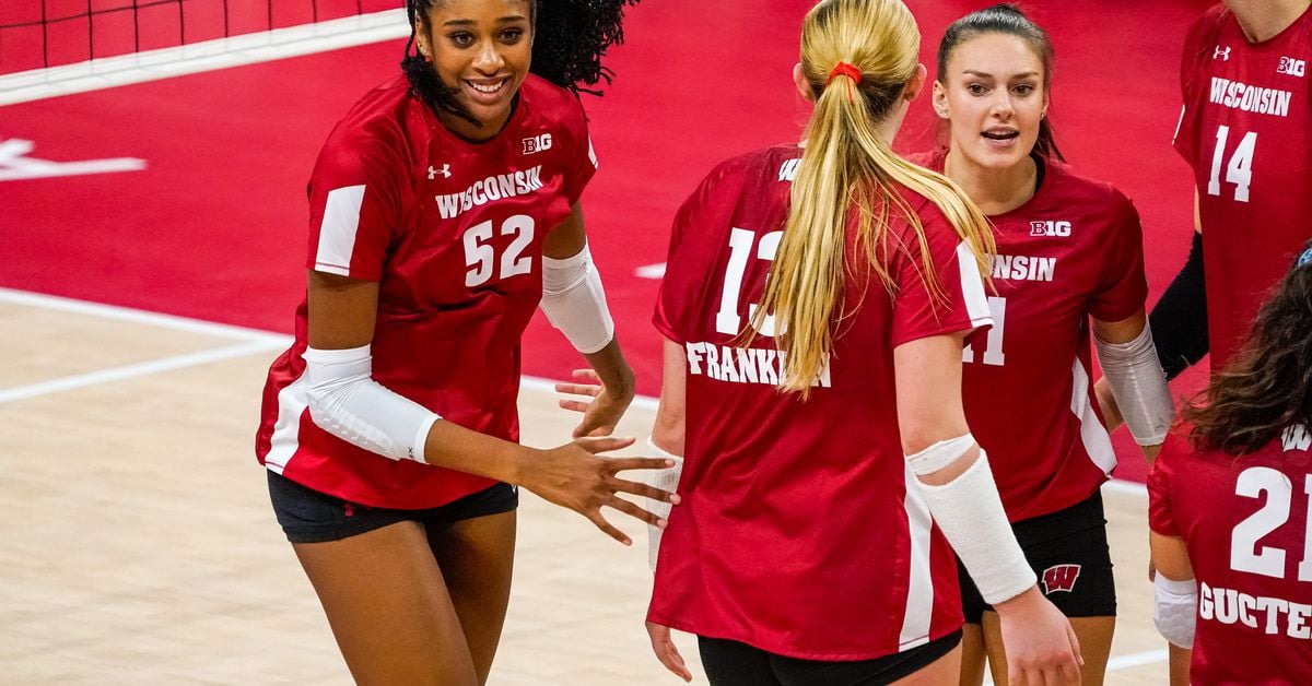 Featured image for "Maryland Volleyball No Match for No. 2 Wisconsin in Straight Sets"