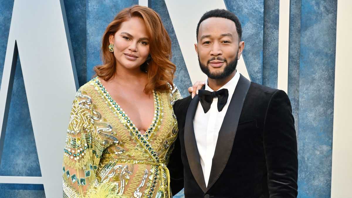Featured image for Chrissy Teigen and John Legend's Surprise Baby Arrival