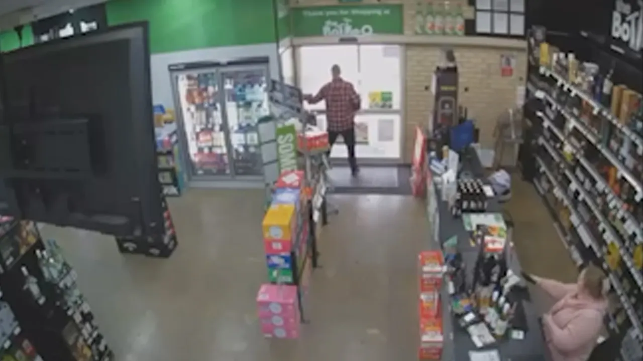 Featured image for Locked Door Foils Liquor Store Thief's Robbery Attempt
