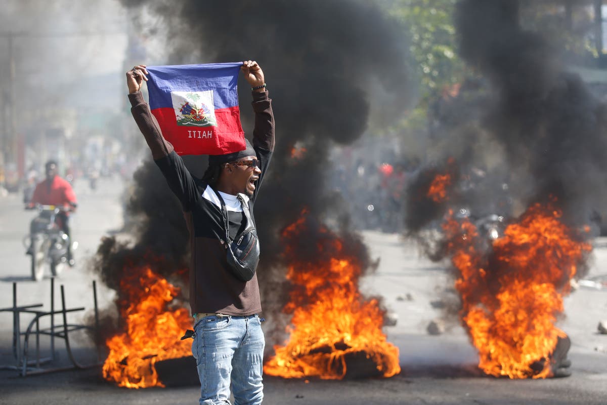 Featured image for "Haiti Declares State of Emergency as Thousands of Inmates Escape Prisons"