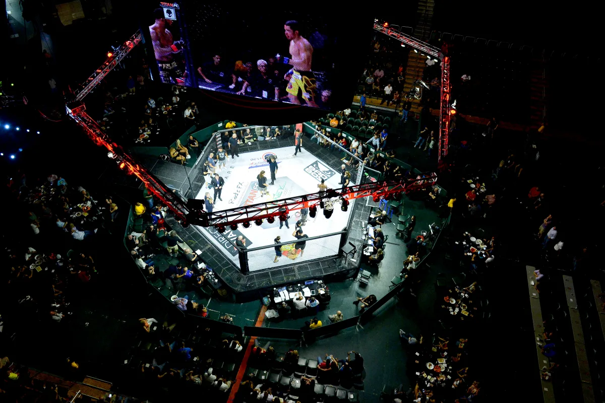 "Controversial Trickery: Luis Hernandez's Lightning-Quick 1-Second KO Shocks MMA World"