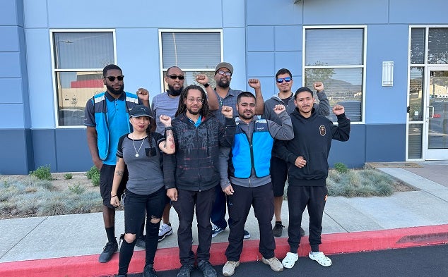 Amazon Drivers in California Secure Unionization with Teamsters