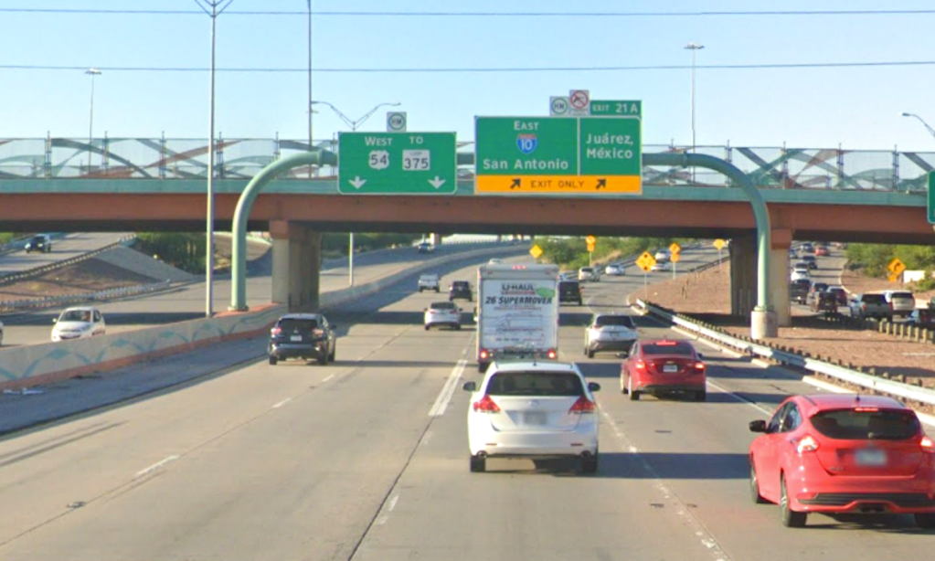 Uber driver killed by panicked passenger fearing kidnapping at Mexican border.