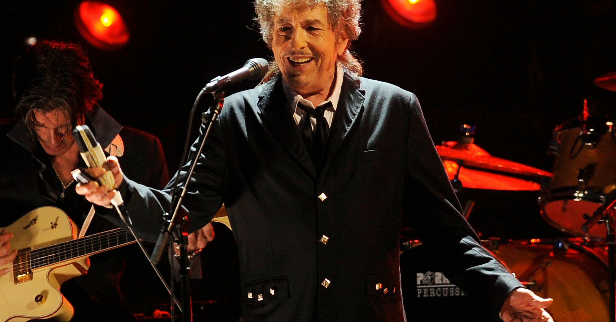 Featured image for Bob Dylan to Perform at Farm Aid 40 in Minneapolis