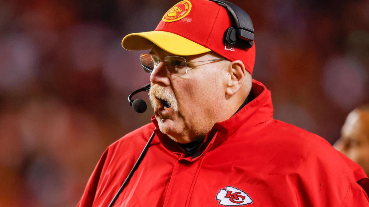 Chiefs' Andy Reid addresses officiating controversy and Mahomes' frustration