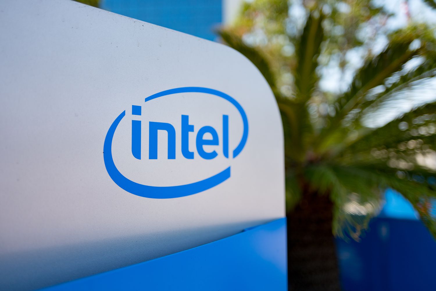 Featured image for Intel's Foundry Revenue Quadruples Amid Surging Demand for AI Chips, Shares Soar