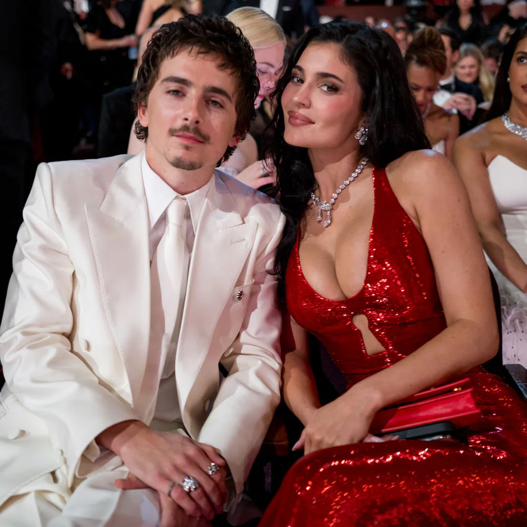 Kylie Jenner Dazzles Oscars 2026 Red Carpet, Family Reacts