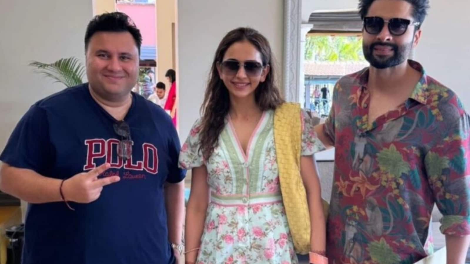 Featured image for Rakul Preet Singh's Stylish Post-Wedding Moments Capture Hearts