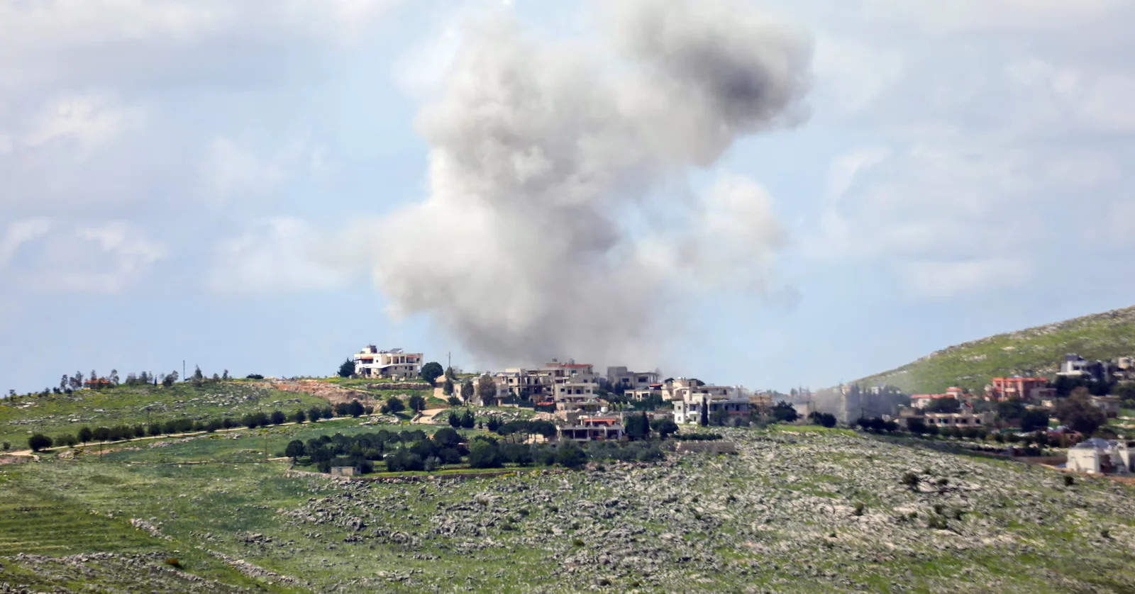 Israel aims to seize southern Lebanon up to the Litani River to create a buffer